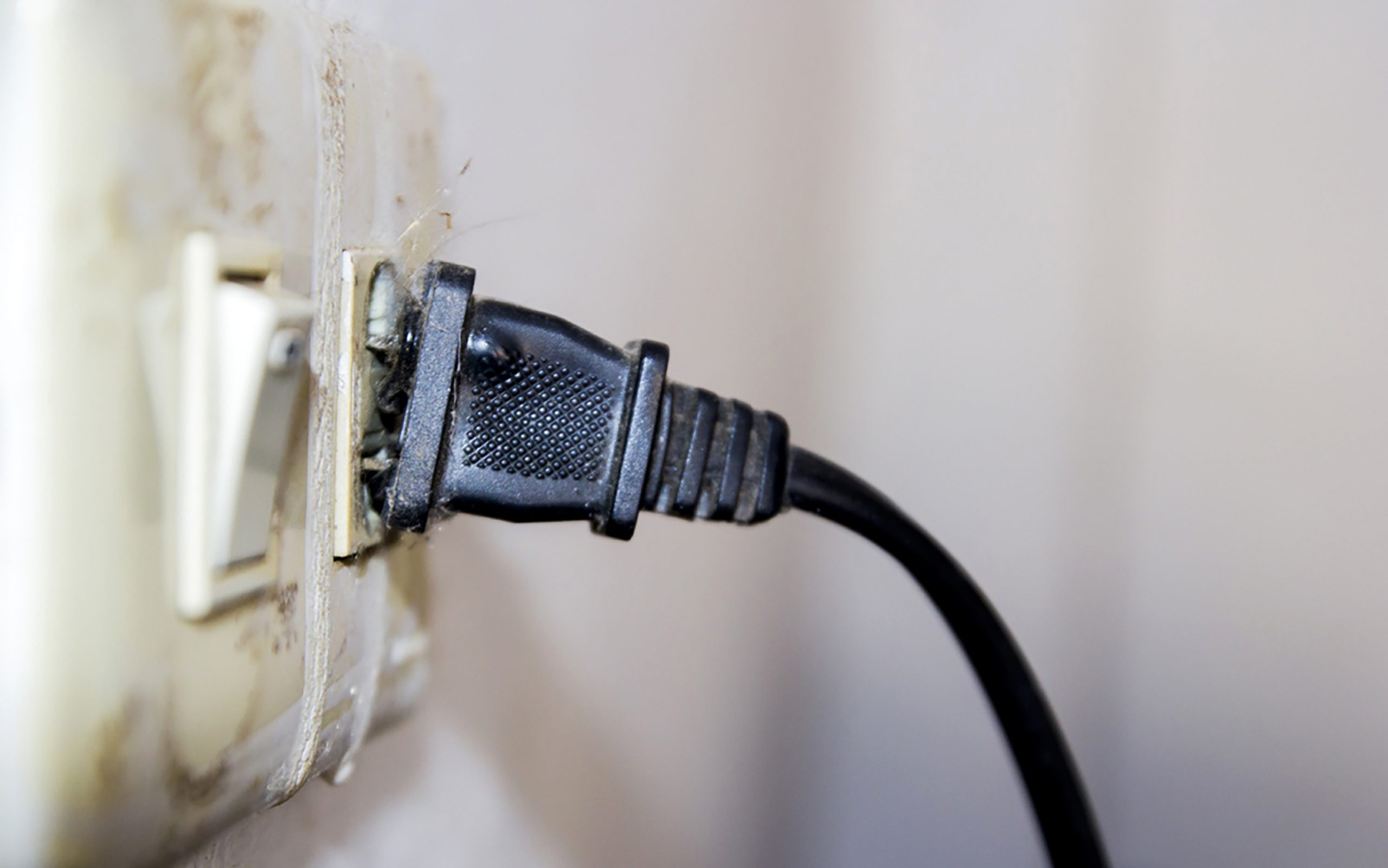Universal wall sockets